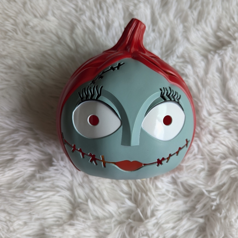 The Nightmare Before Christmas Sally light up medium pumpkin Halloween